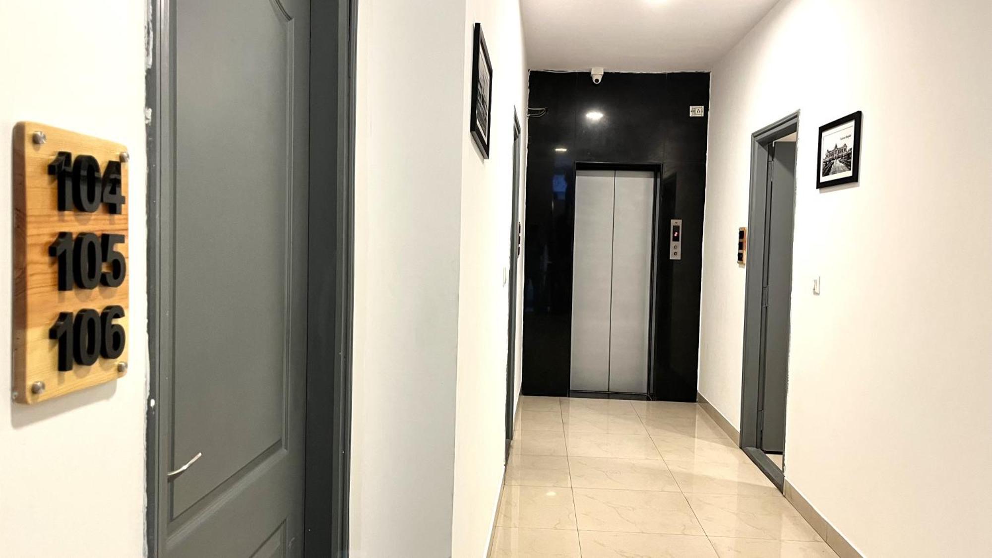 Athasri Hotel Hsr Layout バンガロール エクステリア 写真