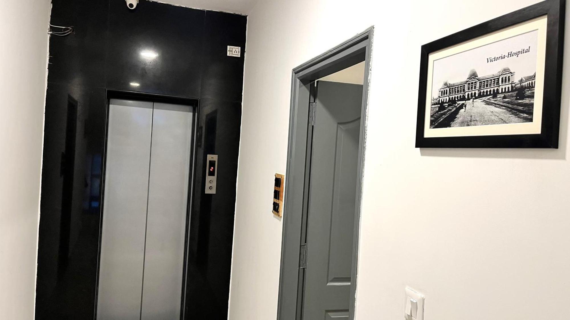 Athasri Hotel Hsr Layout バンガロール エクステリア 写真