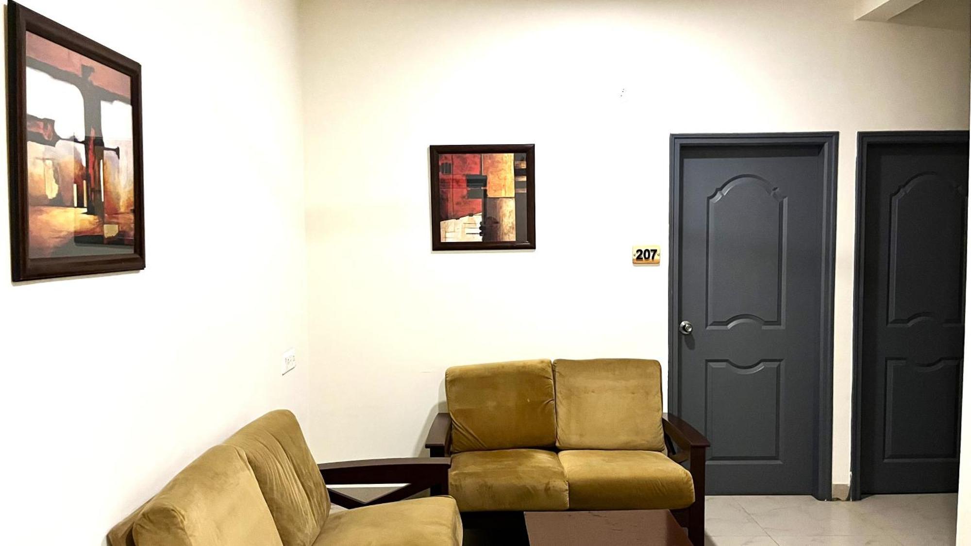 Athasri Hotel Hsr Layout バンガロール エクステリア 写真