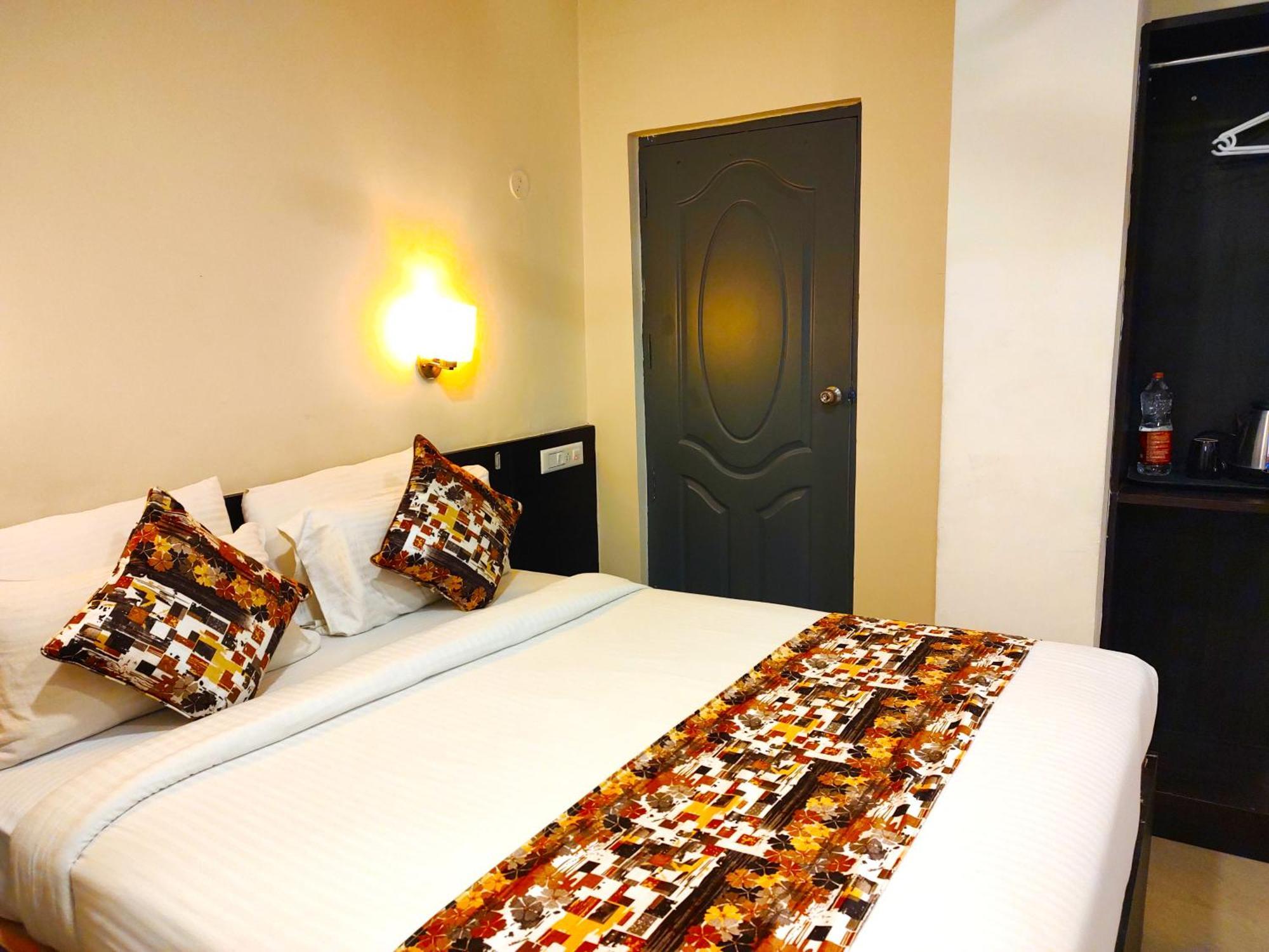Athasri Hotel Hsr Layout バンガロール エクステリア 写真