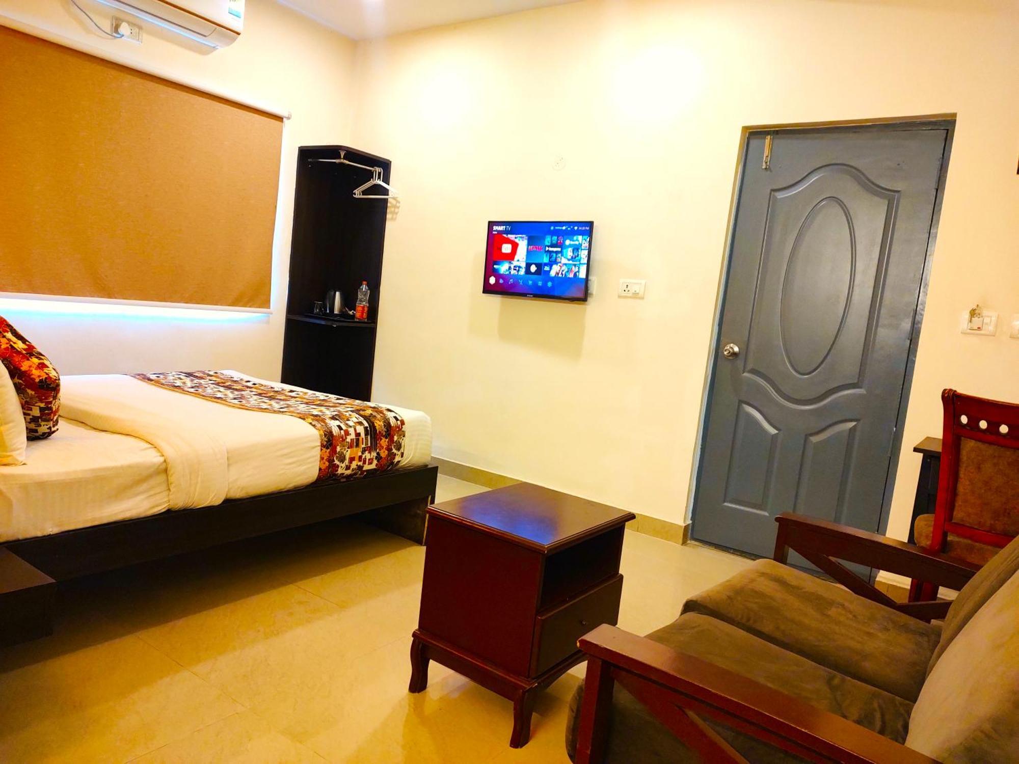 Athasri Hotel Hsr Layout バンガロール エクステリア 写真