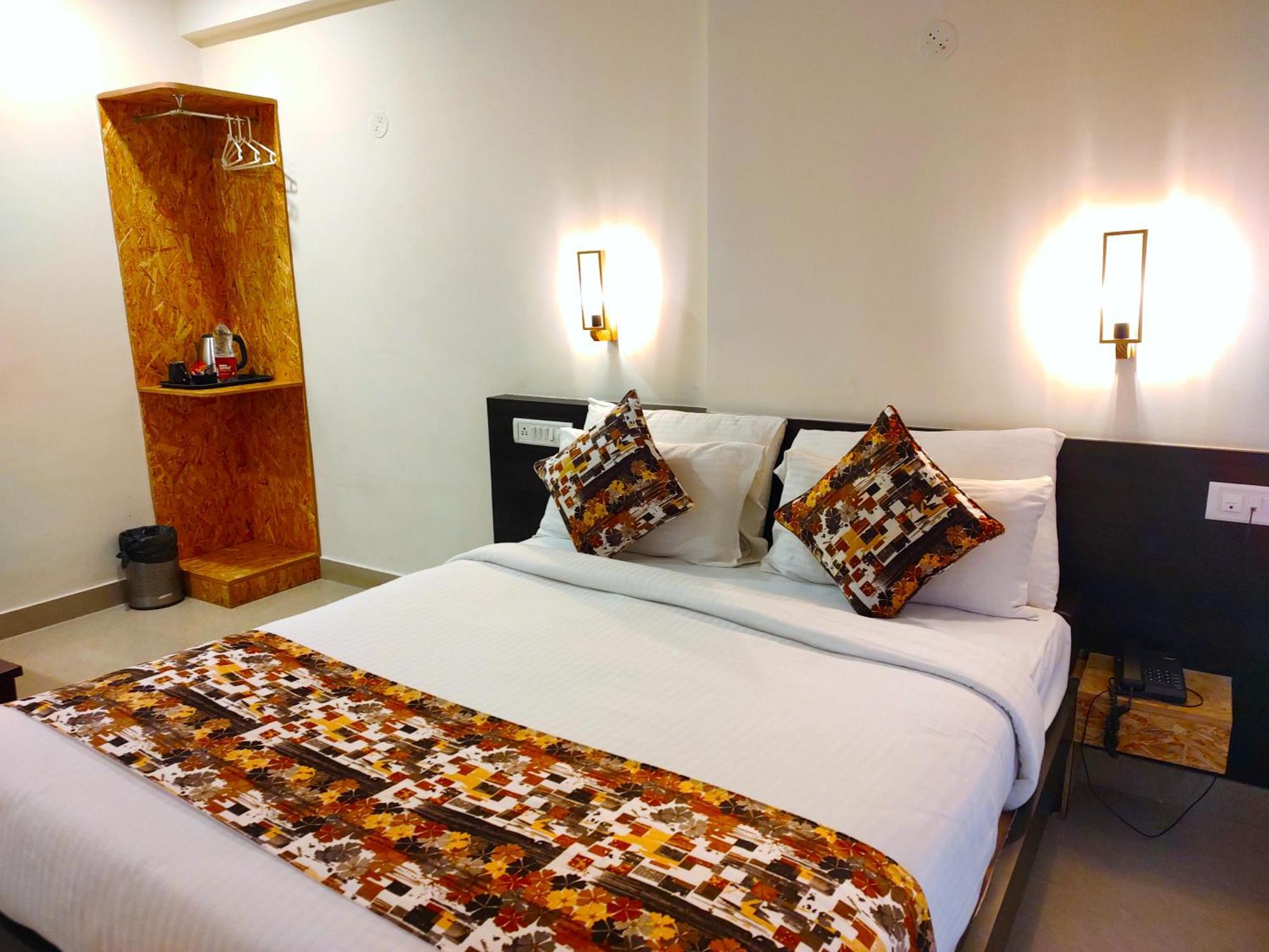 Athasri Hotel Hsr Layout バンガロール エクステリア 写真